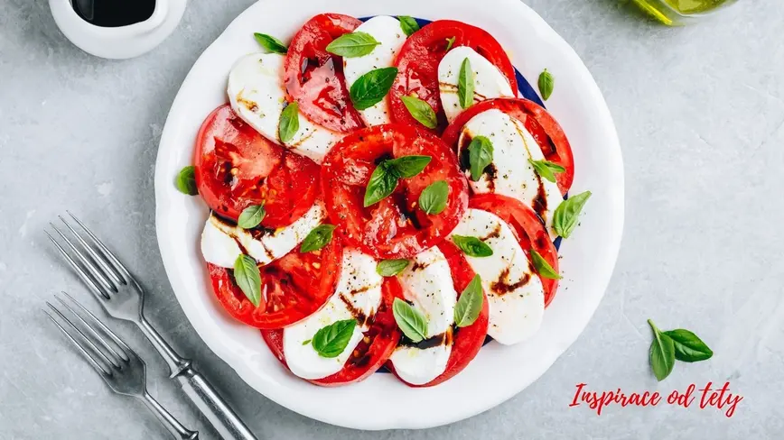 Salát caprese, jednoduché jídlo z Itálie