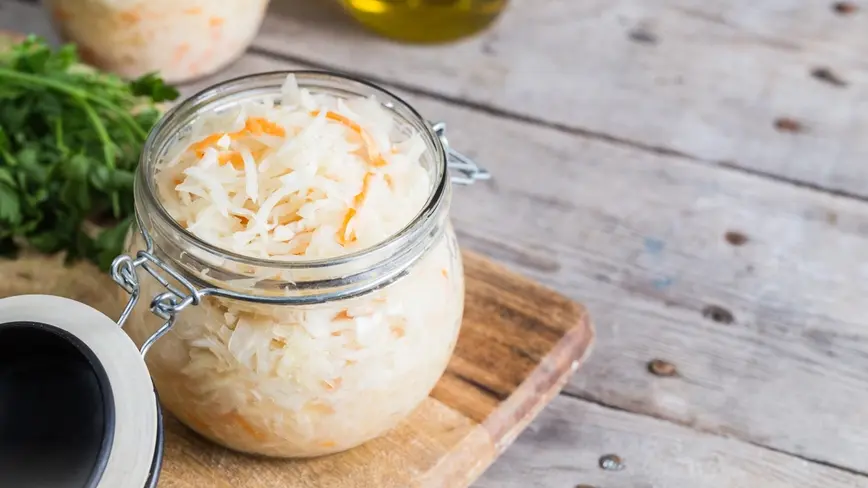Salát coleslaw ve skle