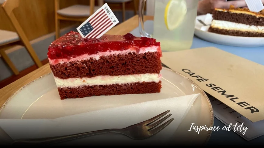 dortík red velvet v kavárně Café Semler